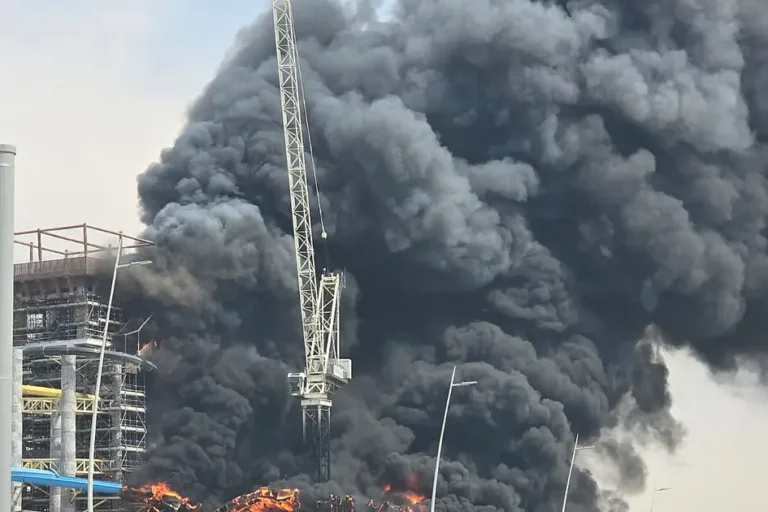 Major Fire at Yas Waterworld Abu